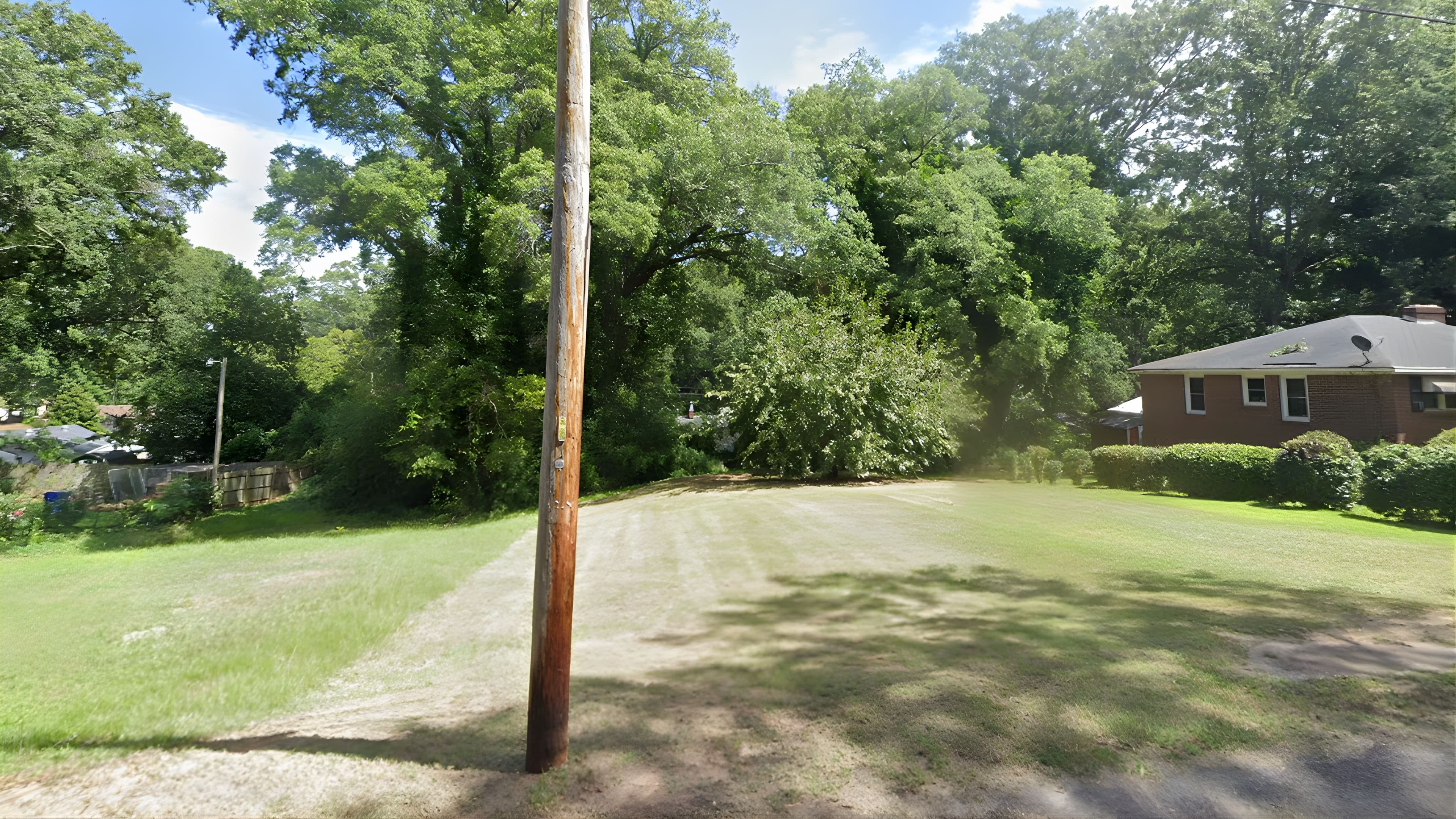 219 Beadle Av Greenwood SC 29646-2.jpg